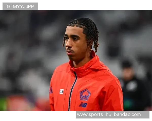 罗马以2500万欧元签下18岁马赛前锋瓦斯正式加盟球队